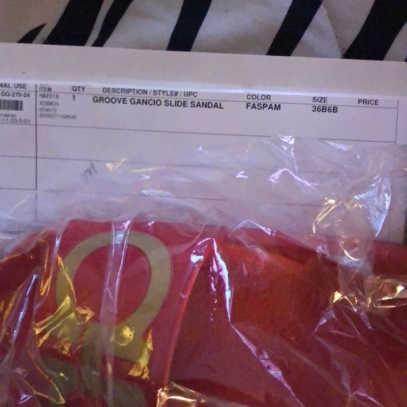 Salvatore Ferragamo Slides - Picture 3 of 3